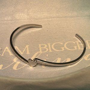 Heart Detail Cuff Bracelet In Silver Tone